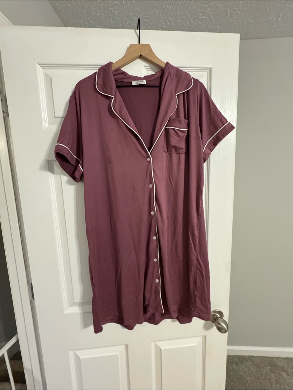 Button-Front Short Sleeve Nightshirt in Dusty Plum with White Piping